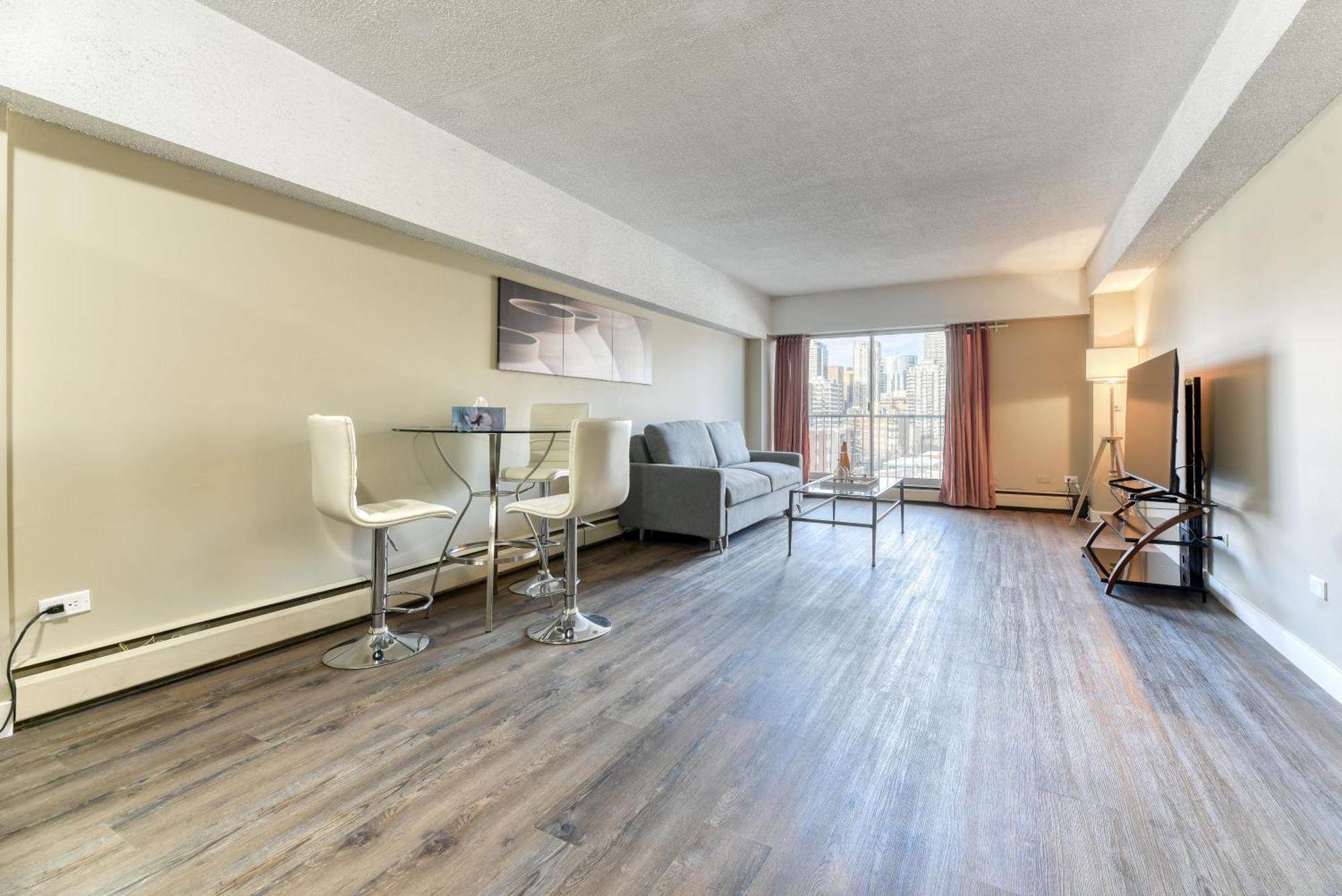 A Spacious Downtown 1-Bed Suite YYC Dış mekan fotoğraf